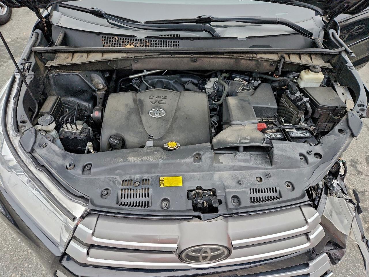 Toyota Highlander Se Image 8
