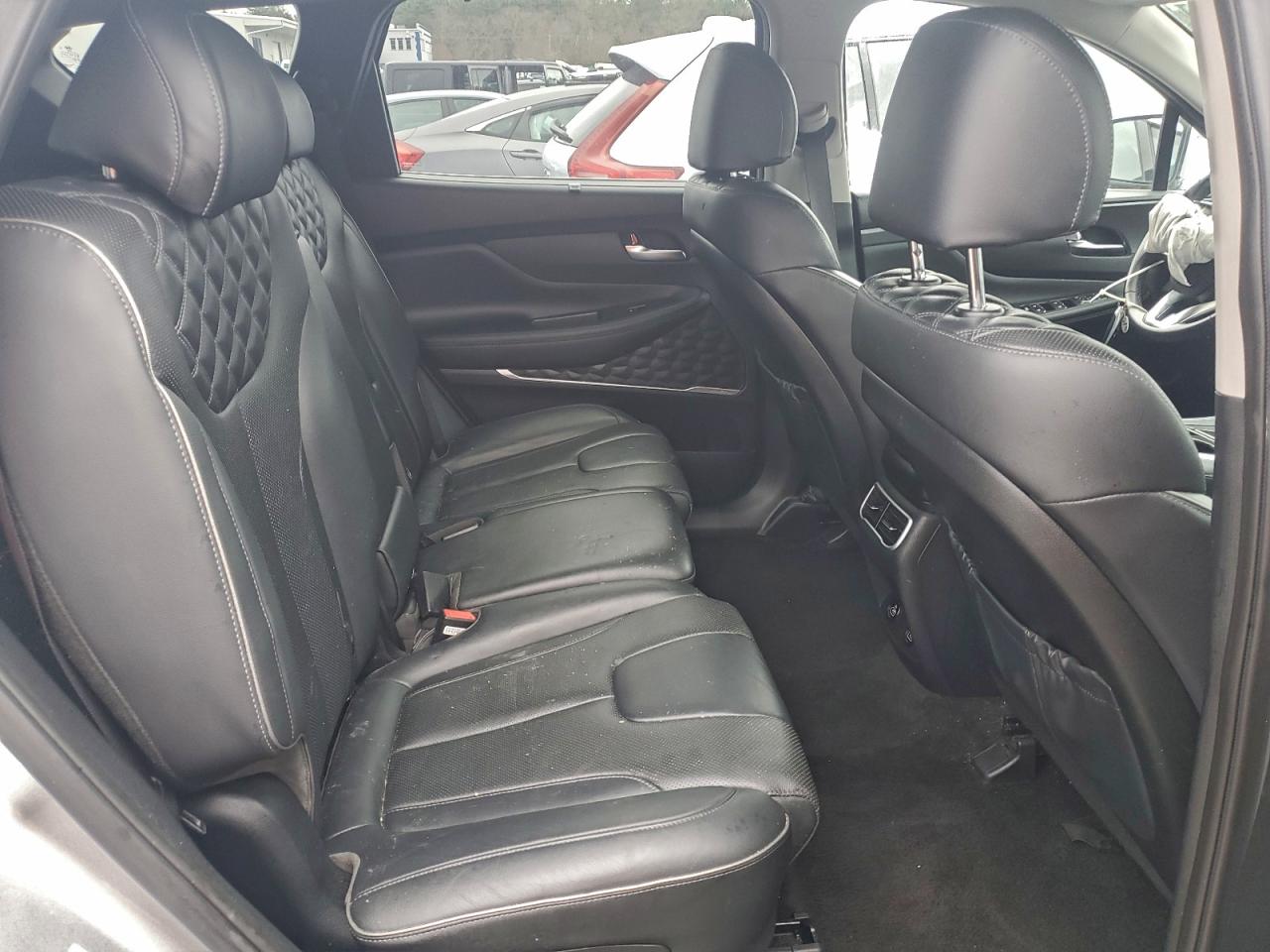 Hyundai SANTA FE Sel Premium Image 12