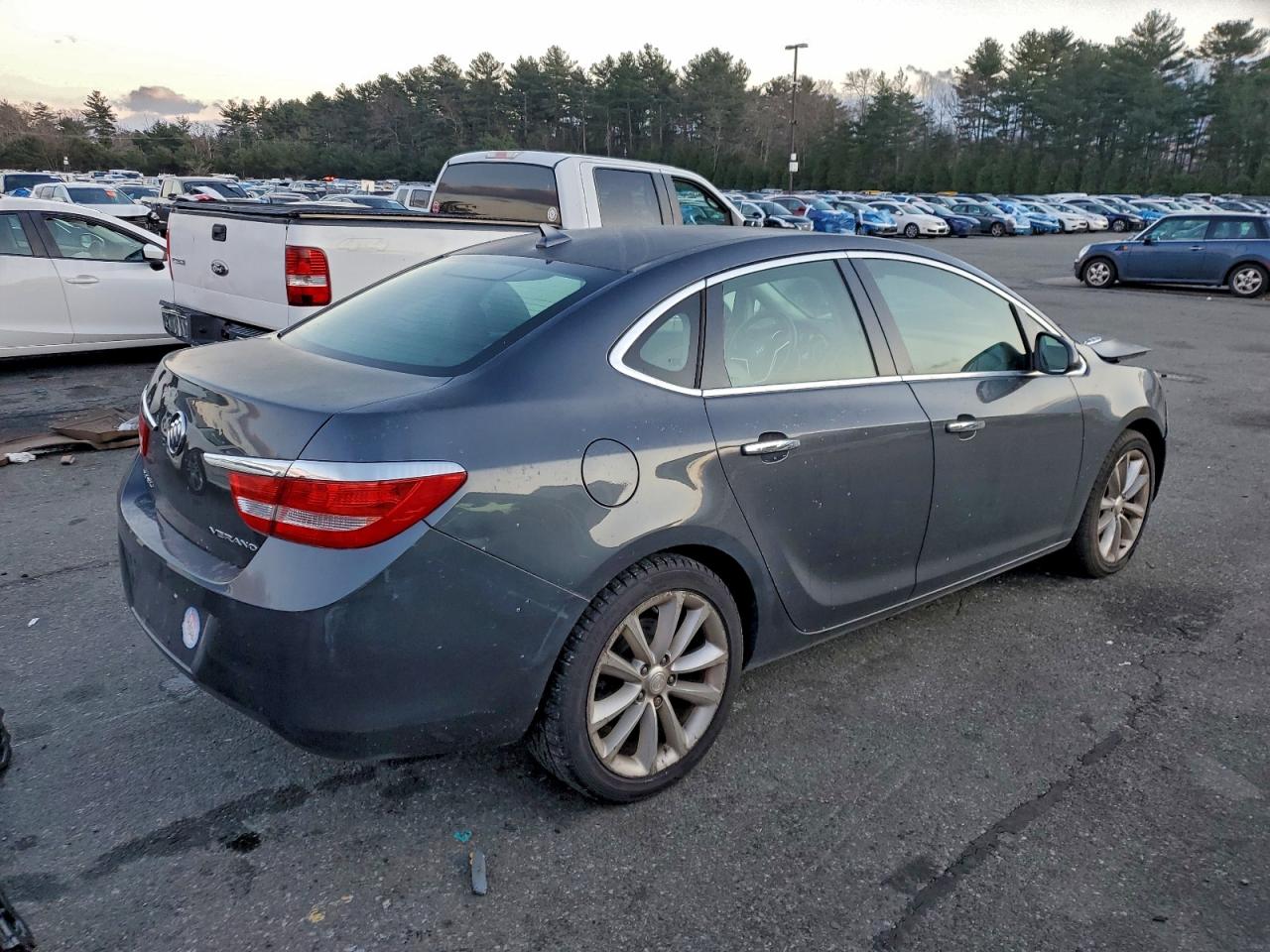 Buick Verano Image 4