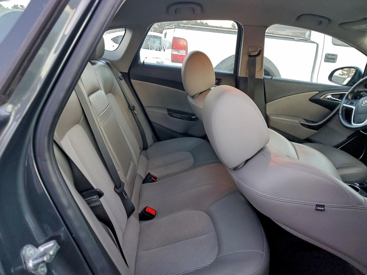 Buick Verano Image 8