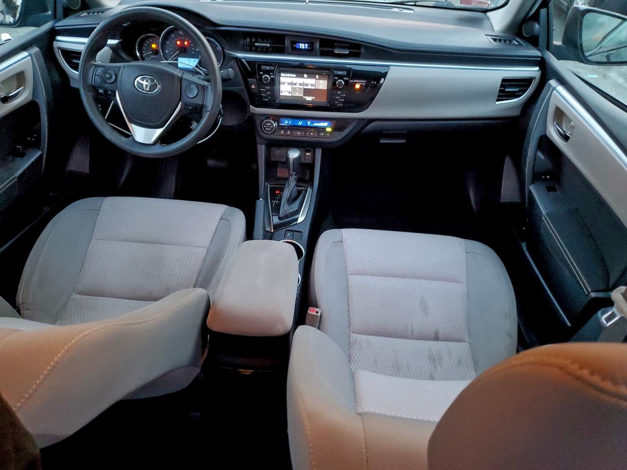 Toyota Corolla L Image 4