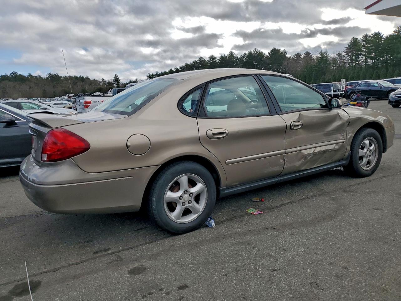 Ford Taurus Se Image 12