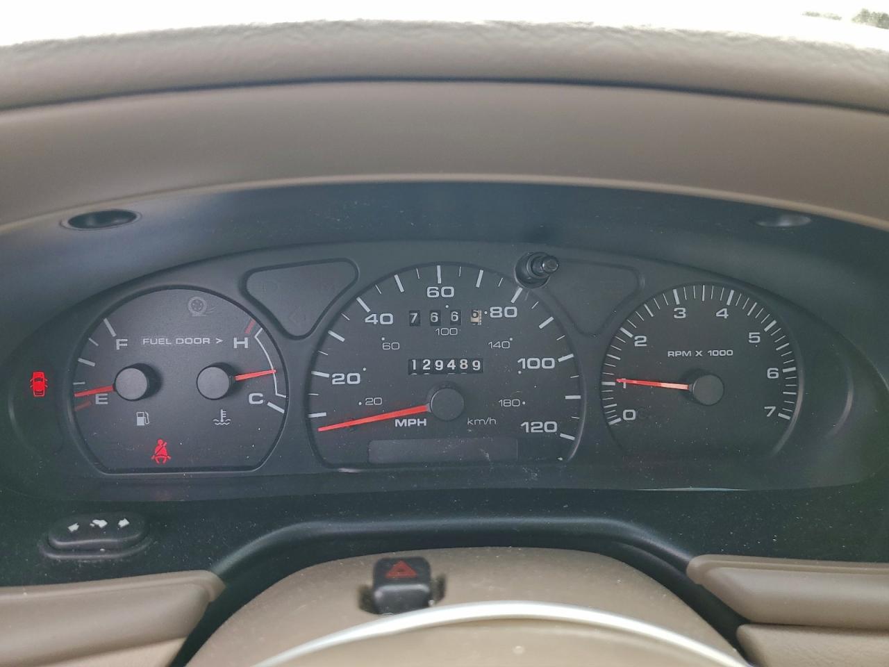 Ford Taurus Se Image 2