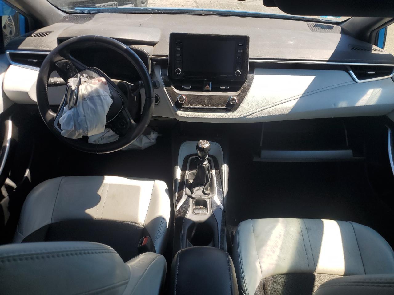 Toyota Corolla Xse Image 8