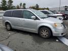 Chrysler Minivan Touring Image 5