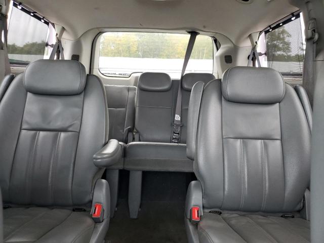 Chrysler Minivan Touring Image 6