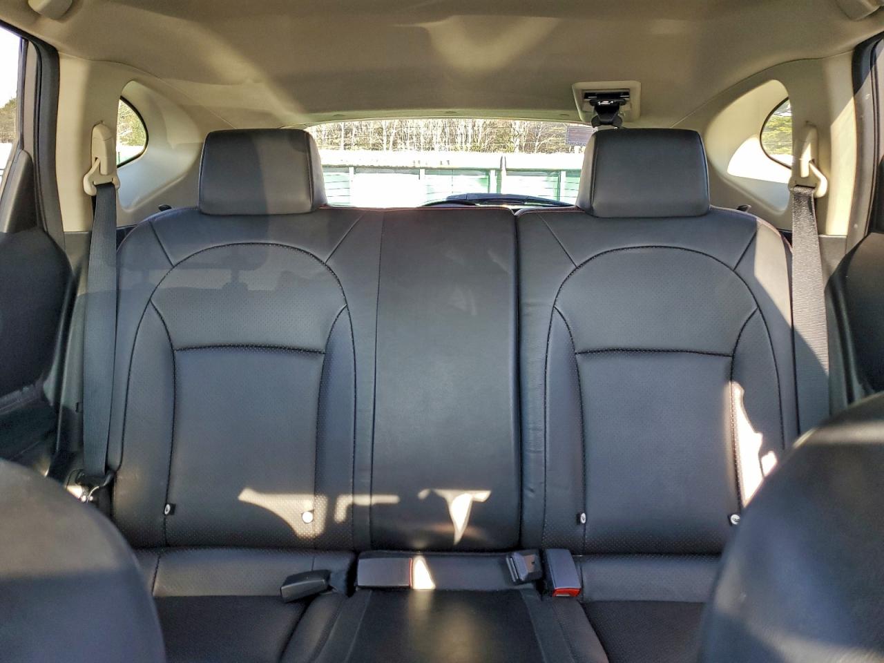 Nissan Rogue S Image 4