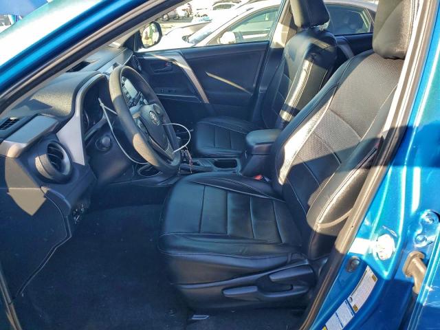 Toyota RAV4 Le Image 4