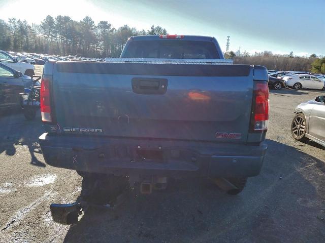 GMC Sierra K2500 Denali Image 8