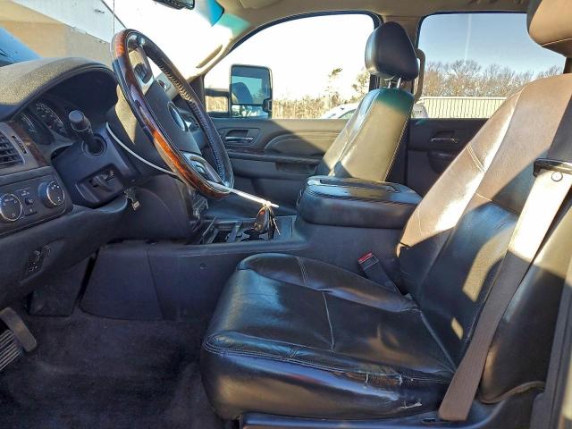 GMC Sierra K2500 Denali Image 7