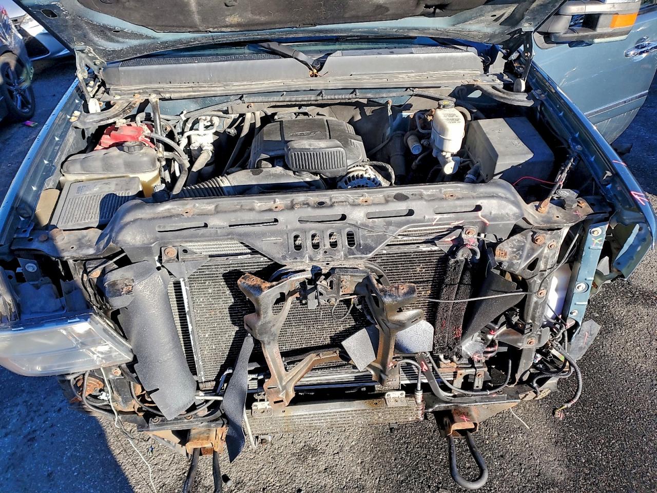 GMC Sierra K2500 Denali Image 9