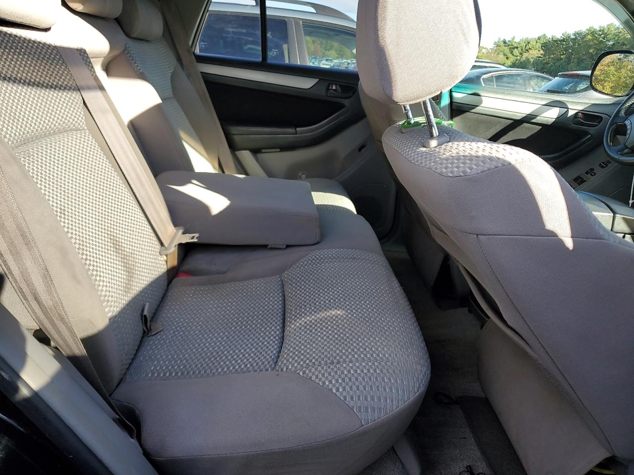 Toyota 4Runner Sr5 Image 13