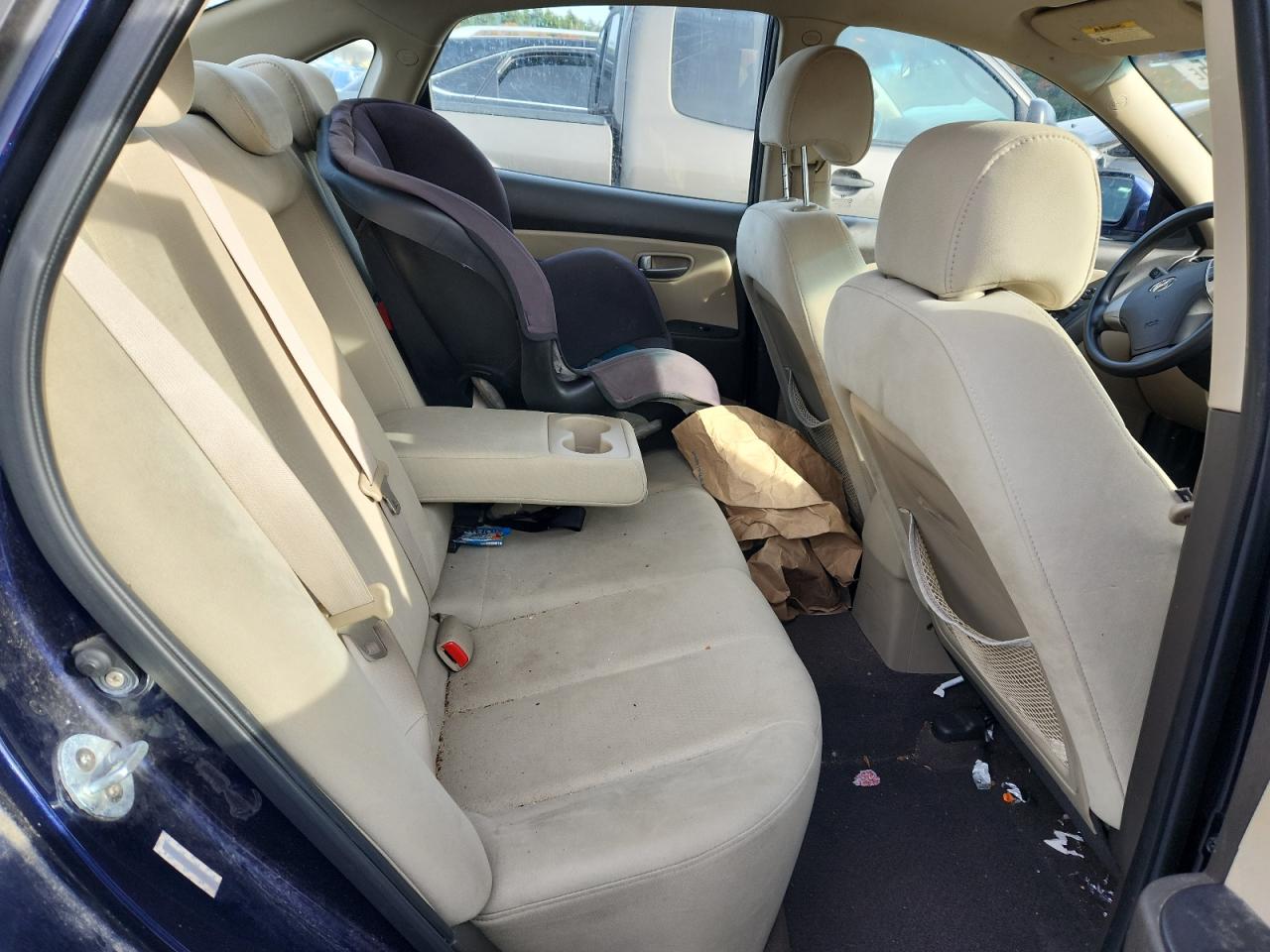 Hyundai ELANTRA Gls Image 9