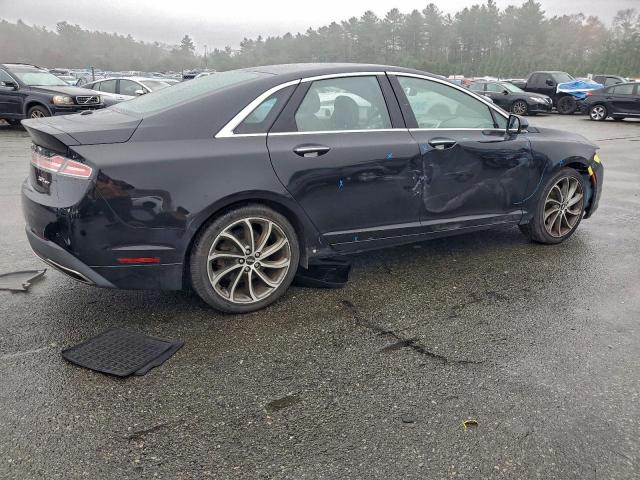 Lincoln MKZ Reserve Image 2