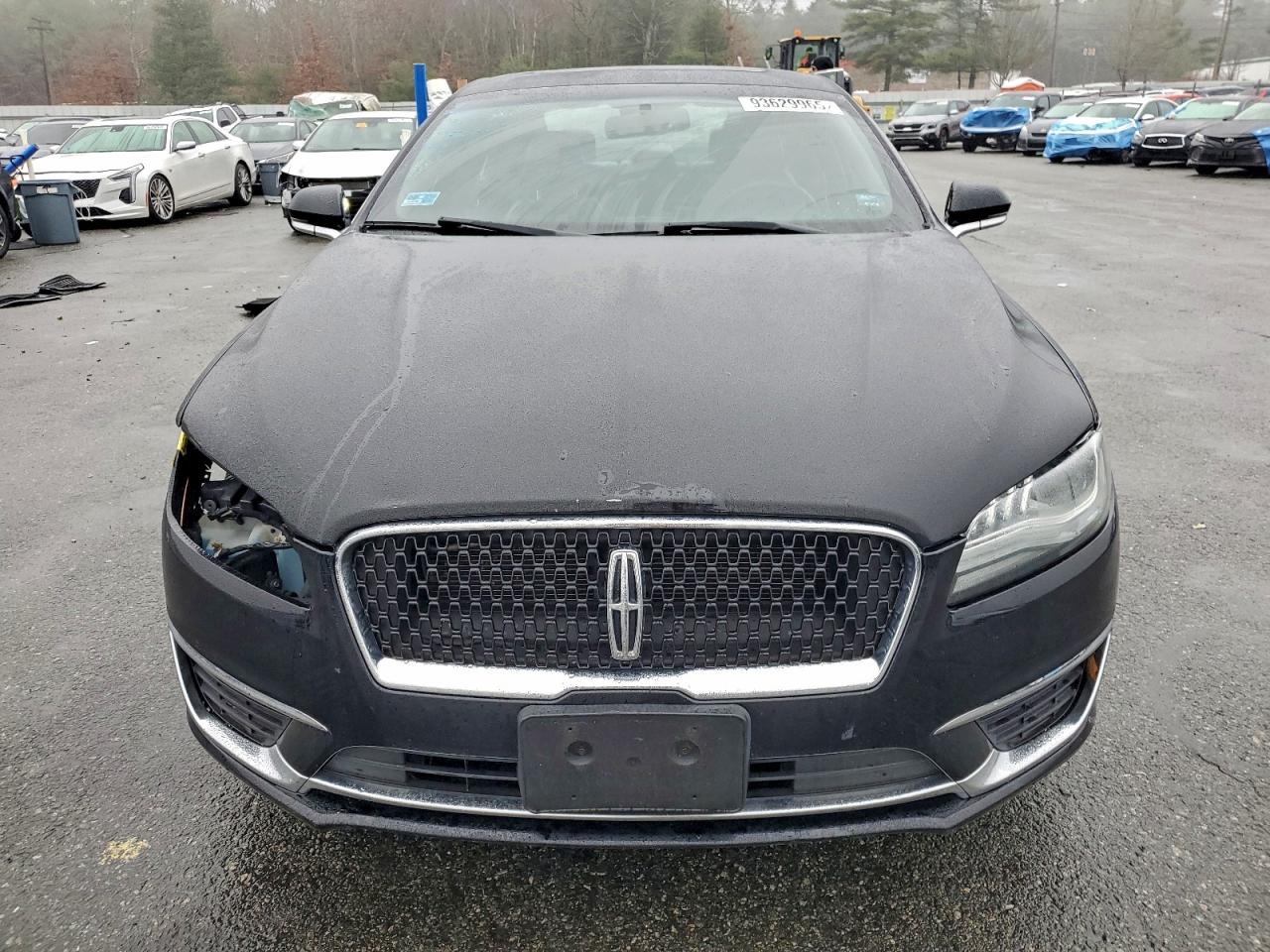 Lincoln MKZ Reserve Image 3