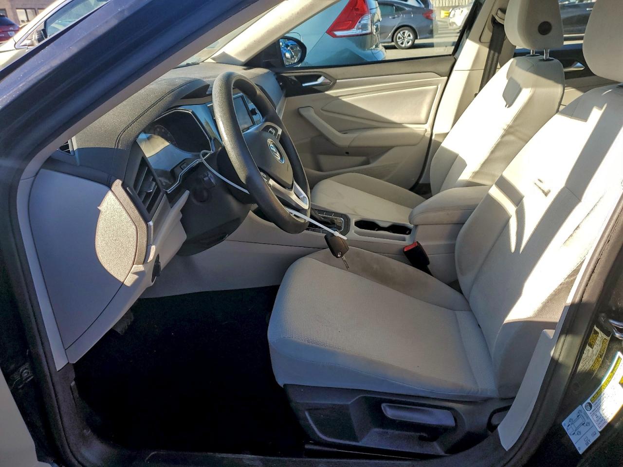 Volkswagen Jetta S Image 11