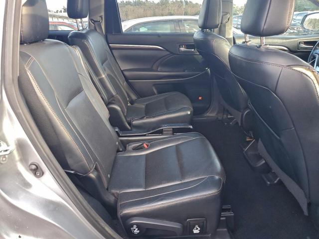 Toyota Highlander Limited Image 9