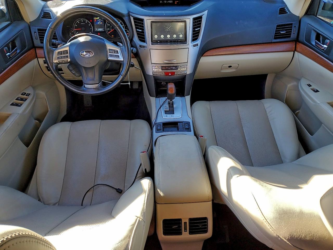 Subaru Outback 2.5i Limited Image 12