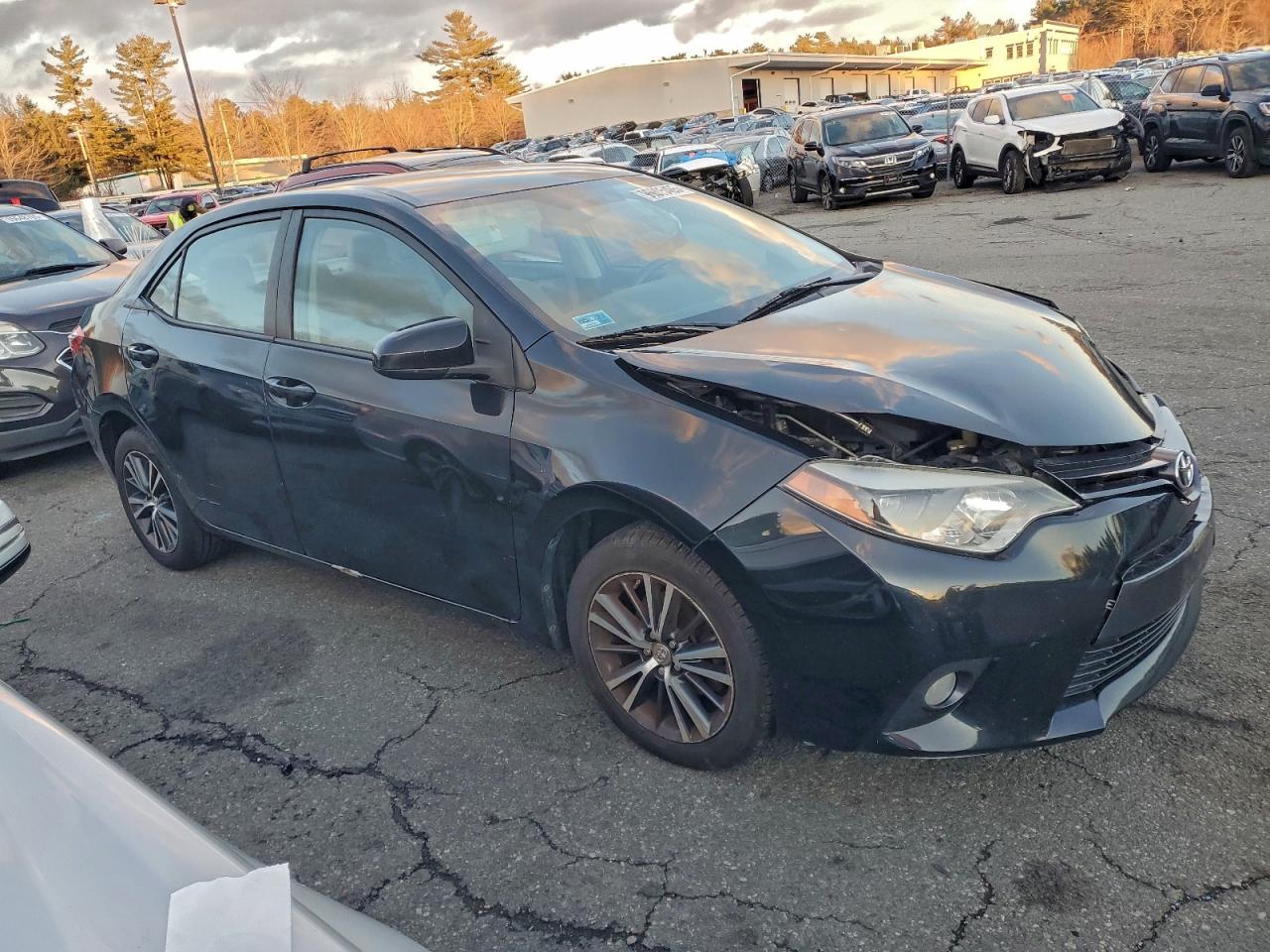 Toyota Corolla L Image 8