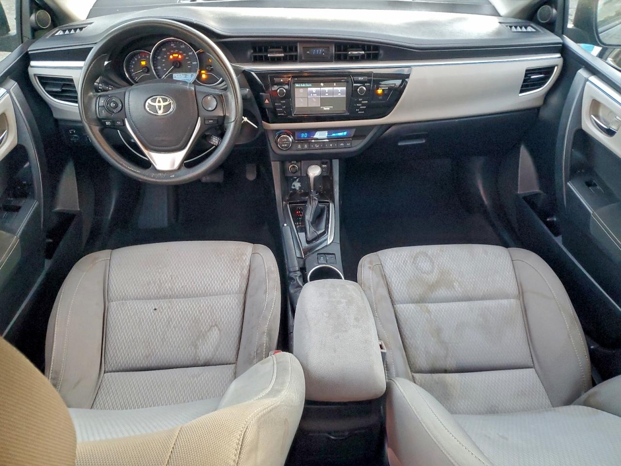 Toyota Corolla L Image 10