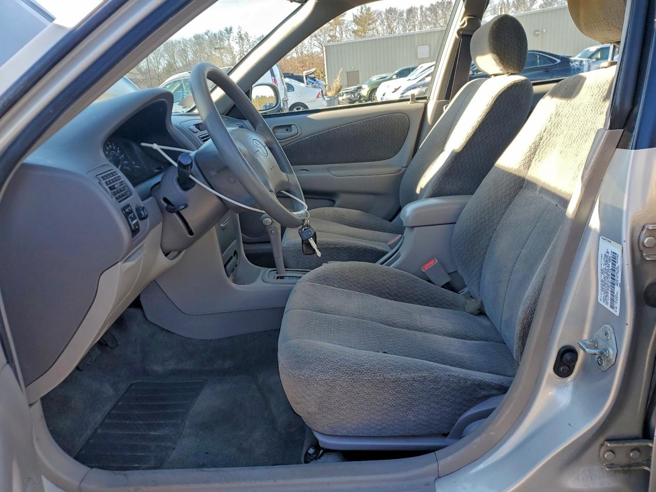 Toyota Corolla Ce Image 3