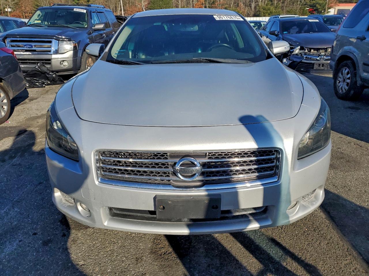 Nissan Maxima S Image 7