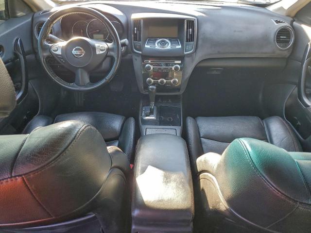 Nissan Maxima S Image 4