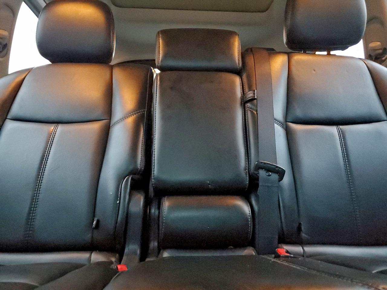 Nissan Pathfinder S Image 4