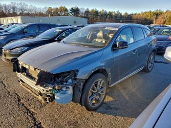  Salvage Volvo V60