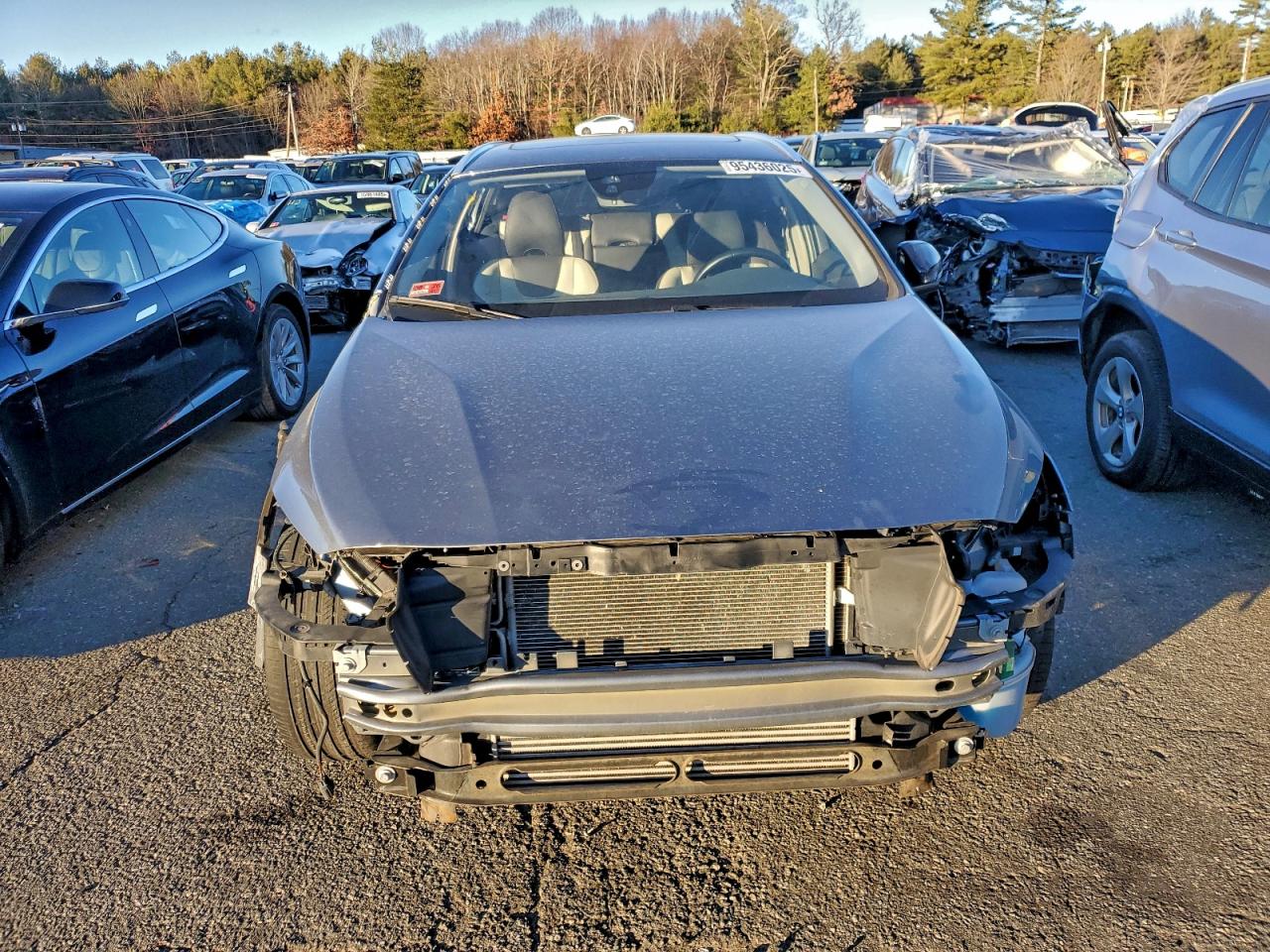 Volvo V60 Premier Image 4