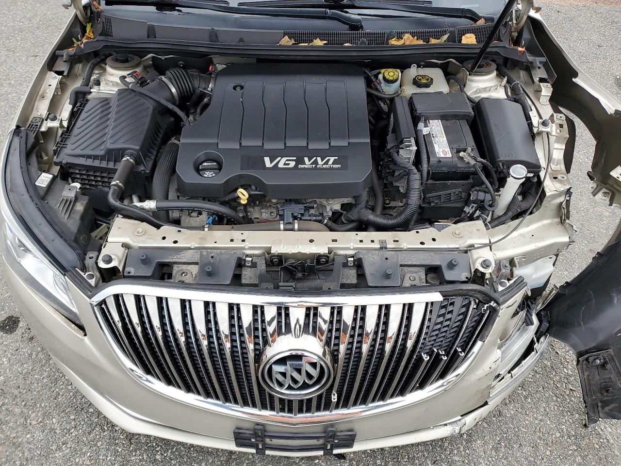 Buick LaCrosse Image 4