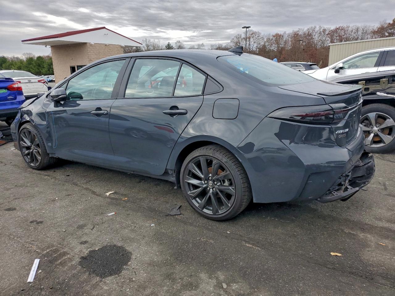 Toyota Corolla Xse Image 5