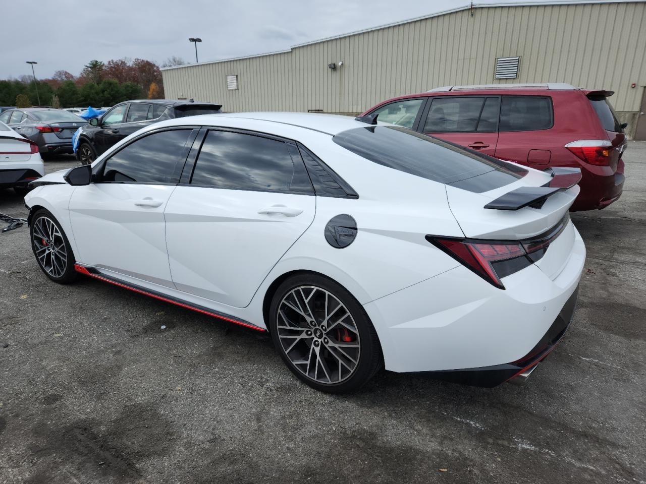 Hyundai ELANTRA Image 2