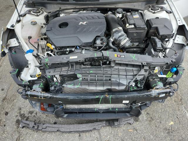 Hyundai ELANTRA Image 11