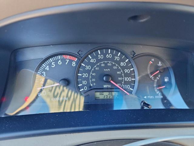 Toyota Corolla Ce Image 6