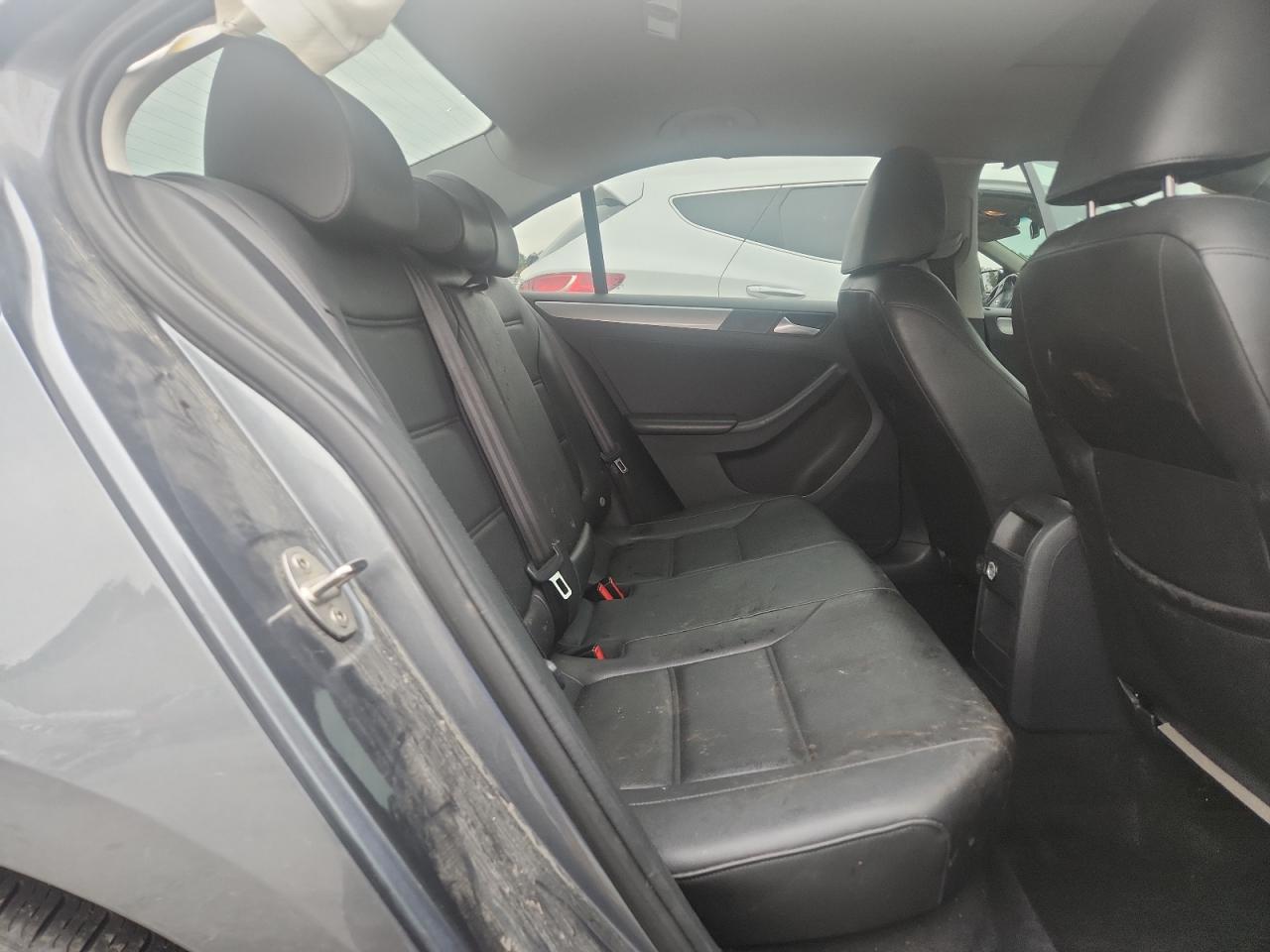 Volkswagen Jetta Se Image 5