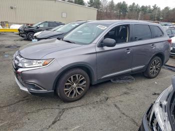  Salvage Mitsubishi Outlander