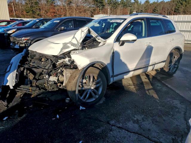  Salvage Volkswagen Touareg