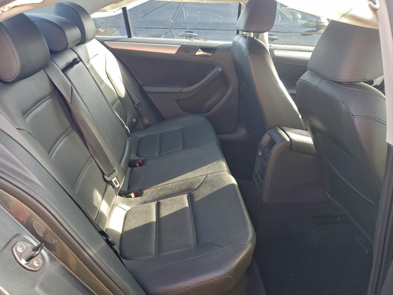 Volkswagen Jetta Se Image 11