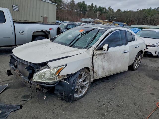  Salvage Nissan Maxima