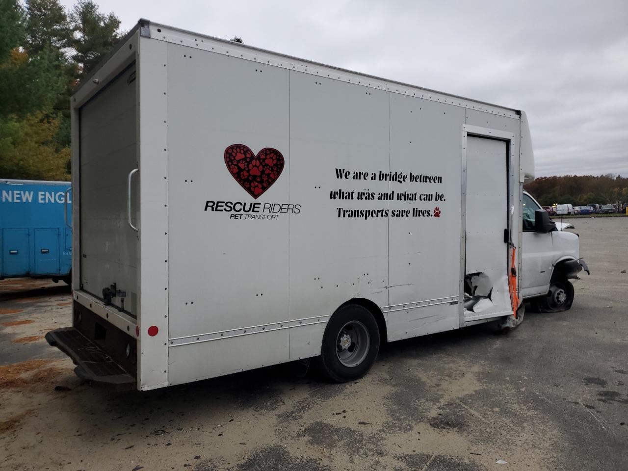 Chevrolet Express Image 11