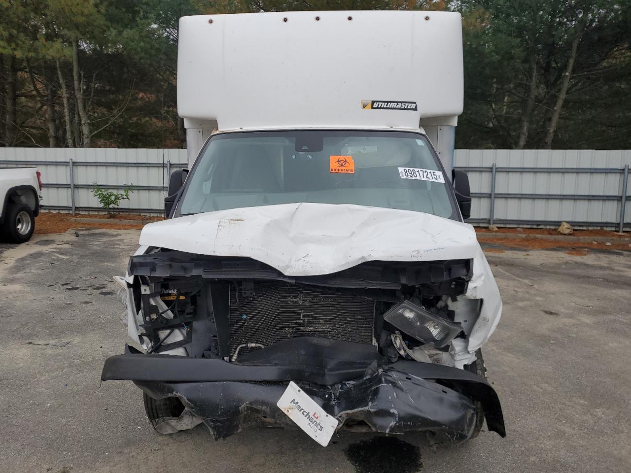 Chevrolet Express Image 4