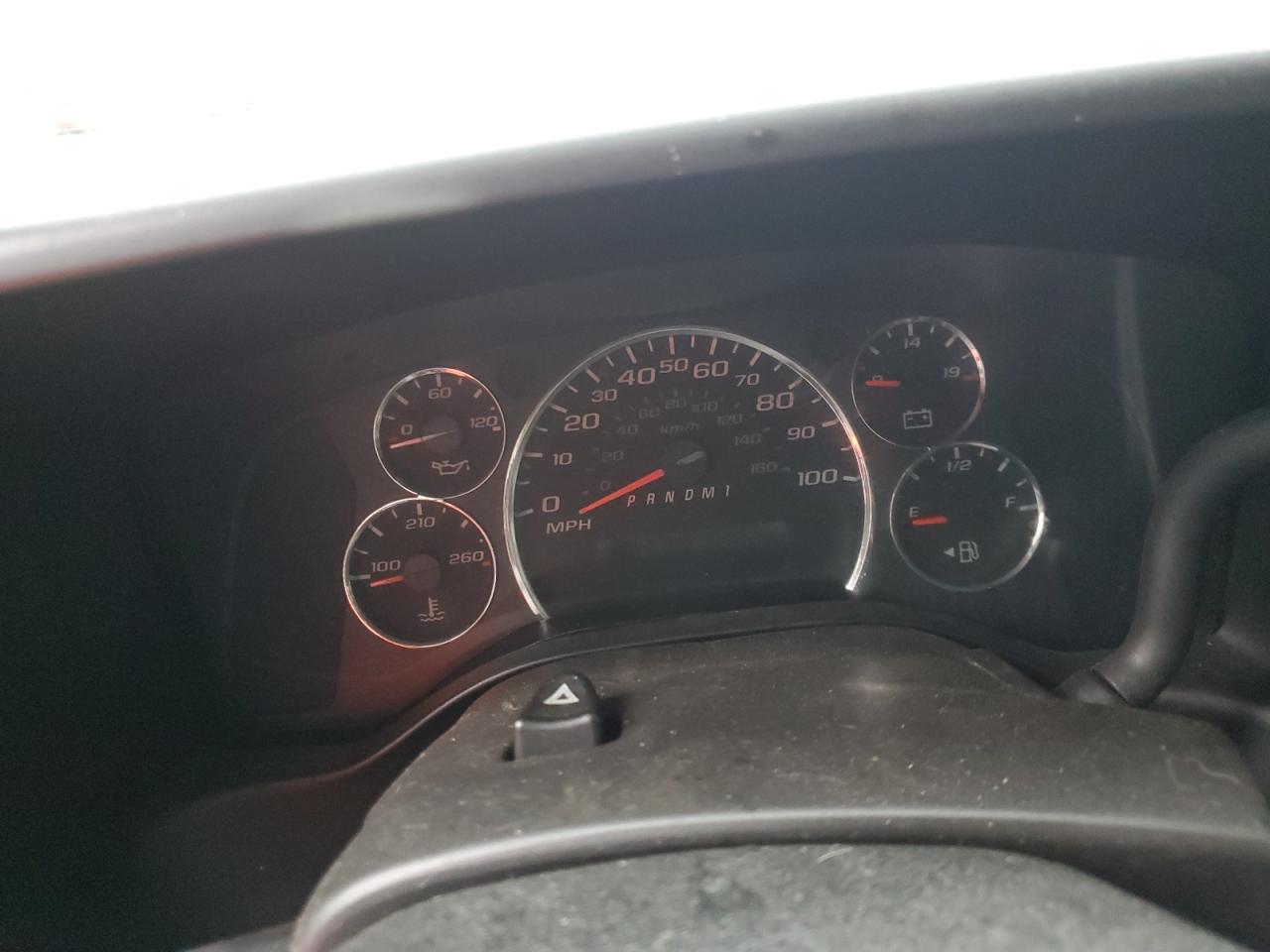 Chevrolet Express Image 7