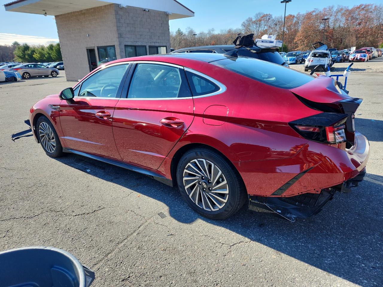 Hyundai SONATA Hybrid Image 3
