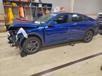  Salvage Kia K4 Lx