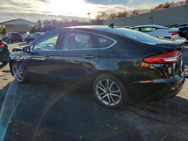 Ford Fusion Titanium Image 2