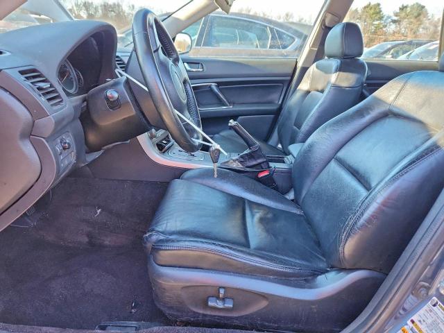 Subaru Legacy 2.5i Limited Image 9