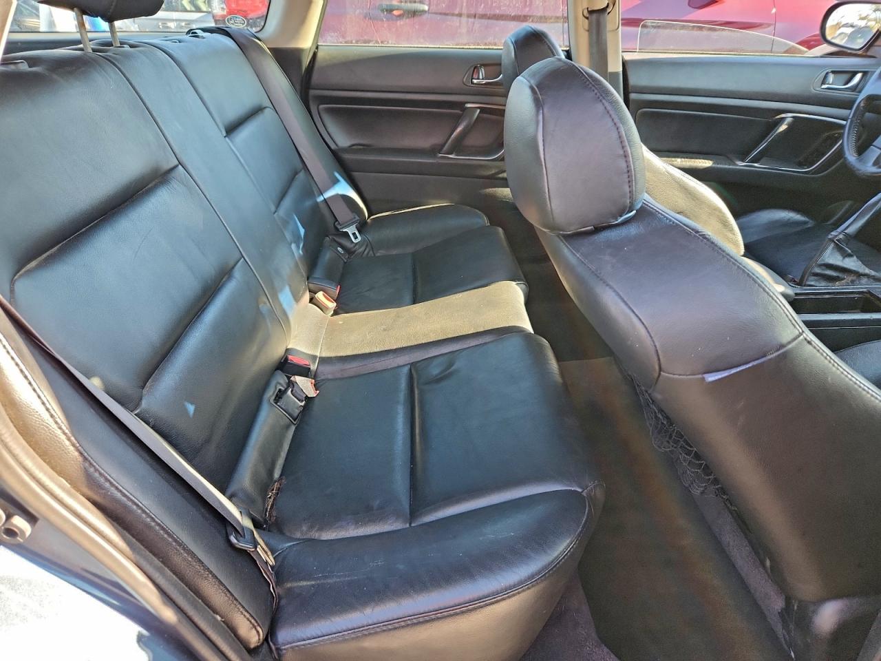 Subaru Legacy 2.5i Limited Image 7