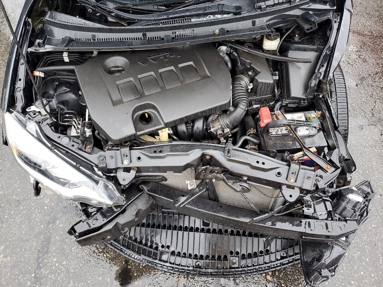 Toyota Corolla L Image 10