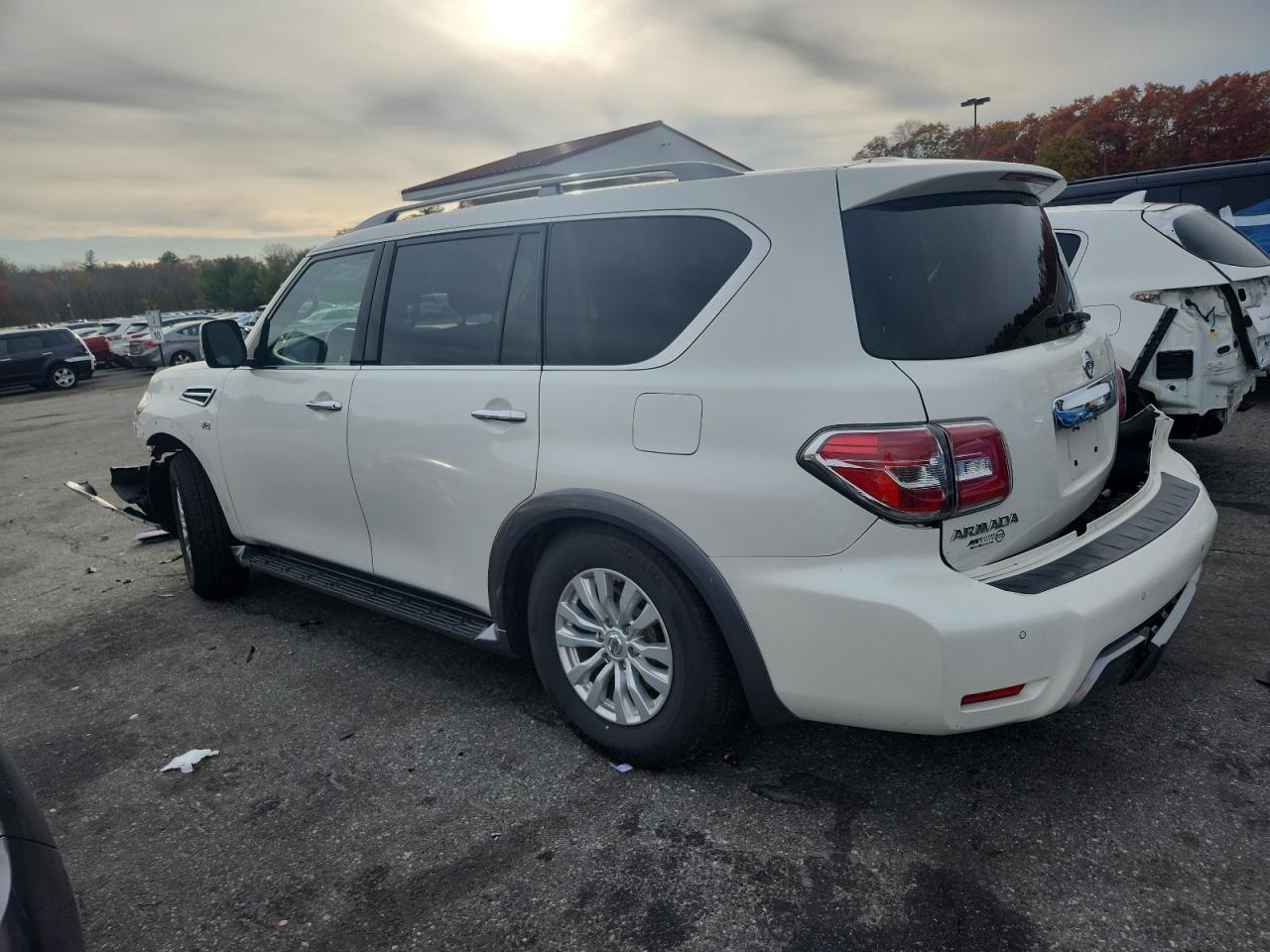 Nissan Armada Sv Image 6